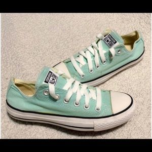 CONVERSE Chuck Taylor All Star UNISEX Shoes.